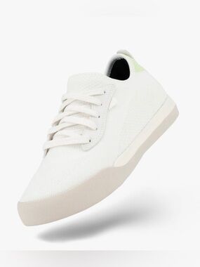 New Vessi Weekend Classic Women’s Size: 8